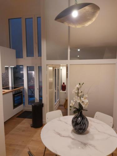 Apartments Paris Centre - At Home Hotel - image 10