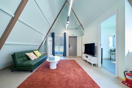 room detail thumbnail 0