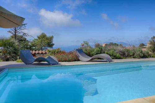 Villa spacieuse avec piscine à Coti-Chiavari gîte à louer Acqua Doria