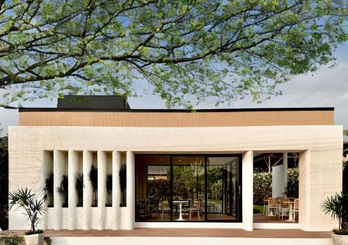 Restaurant, The Nature House Botique Resort & Cafe - Ban Mung in Ban Mung