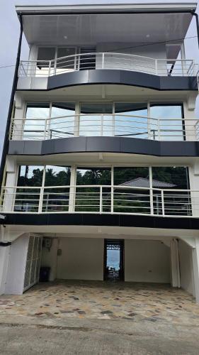 Apartment image 10