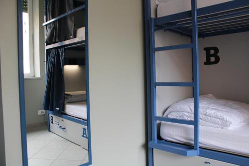 1 twin bed