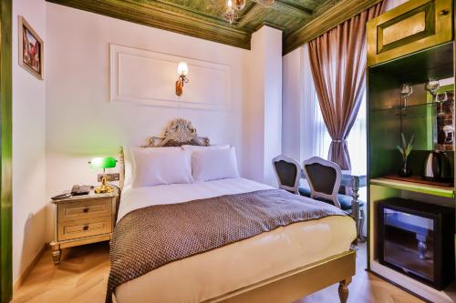 Double Room image 3