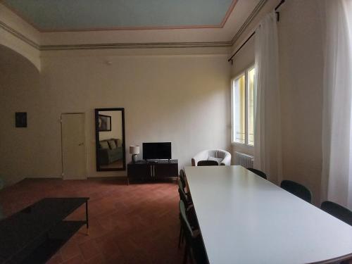 Moro - image 8