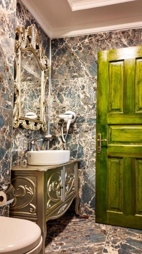 Junior Suite image 2