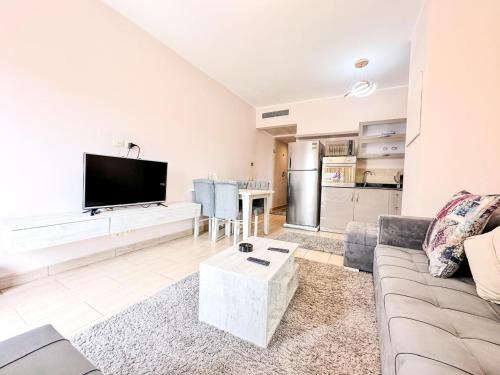 AlDAU Heights Modern Brand New Apartments Room Type - Deluxe One-Bedroom Apartment