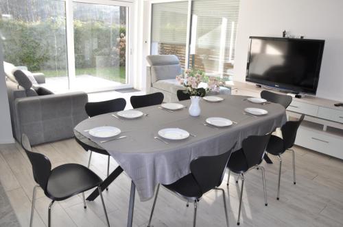 Lidia sauna & jacuzzi in Lukecin