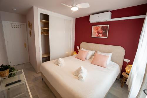 Beachfront Apartment with Rooftop Terrace - Manilva - La Duquesa