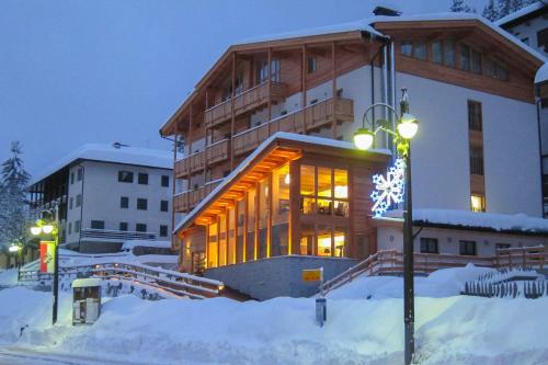 Hotel Garni Caminetto Madonna di Campiglio