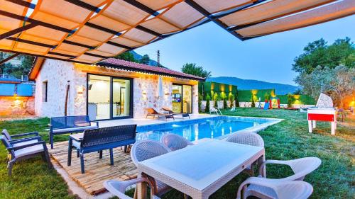 Létesítmények, Hacioglan Village 2 Bedroom Villa 8207 in Gokceoren