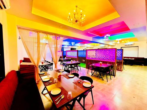 Hotel The Infinity Inn in Pathardi Phata