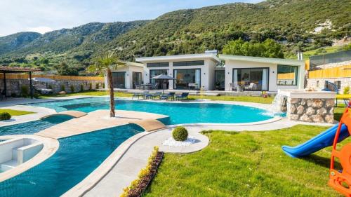 3 bedroom Luxury Villa in Saribelen - image 3