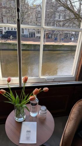 Triple room, canal view