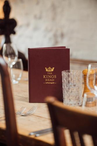Restoran, The King's Head in Oulton