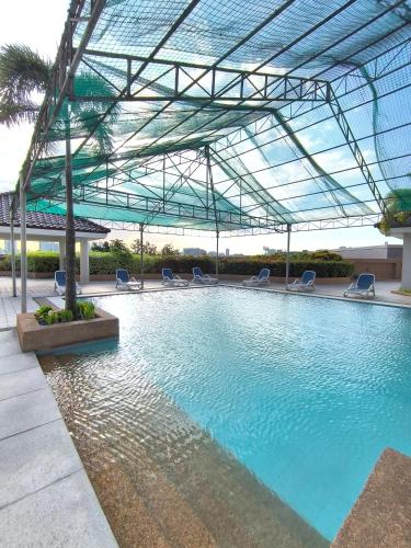 The Serena Suite near Hen Lin (Robinsons Metro East)