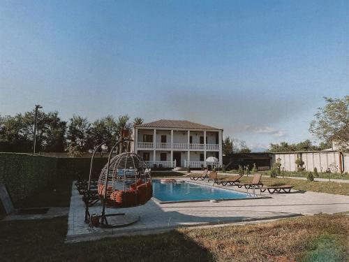 . Villa Qokhi