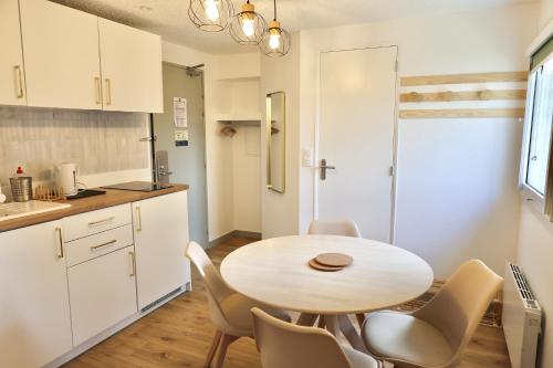 Cit'hotel Design Booking Evry Saint-Germain-les-Corbeil Senart in Сан-Жермен-ле-Корбель