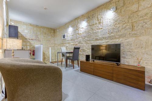 Cosy 1BR home in the heart of vibrant Valletta by 360 Estates, Валетта (фото 7)