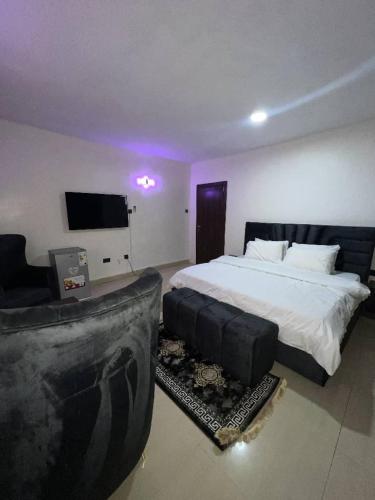 Tunjor Homes in Джос