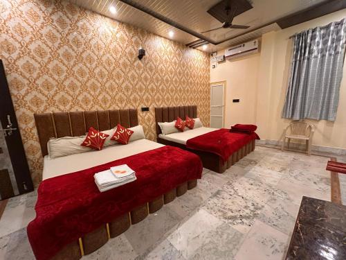 Deluxe Quadruple Room room in TEMPLE TOWN HOMES assi ghat Varanasi