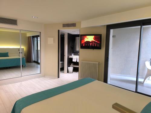 room detail thumbnail 0