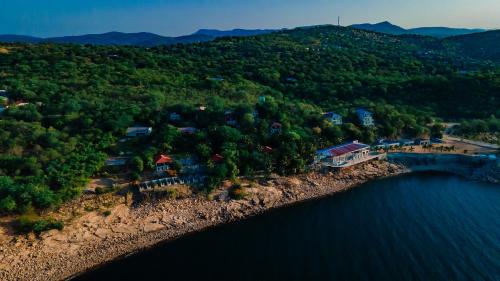 SAVEE BEACH RESORTS in เซียวองกา