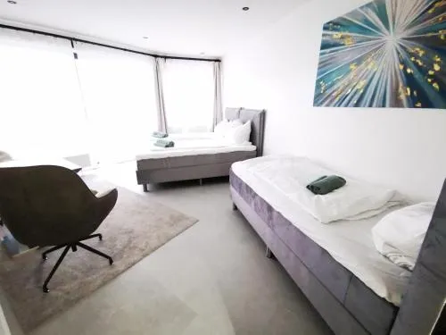 HH 06 by ROCKCHAIR - SUPERHOST Status - Modernes Apartment mit sonnigem Balkon & premium Boxspringbetten in Winterhude - Hamburg Top Geheimtipp in Hamburg, Deutschland
