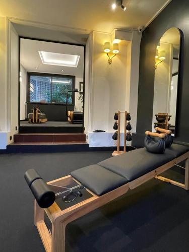 Hotel de Neuville Arc de Triomphe - image 6