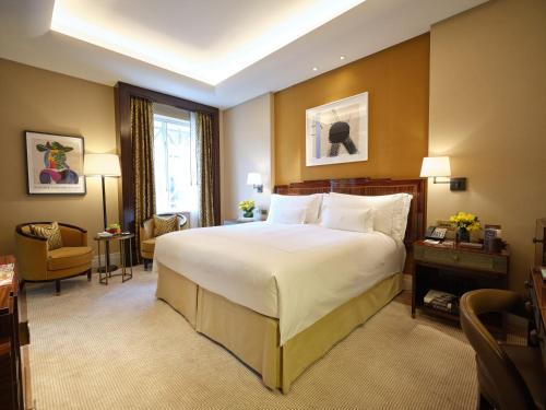 The Beaumont Hotel - image 2