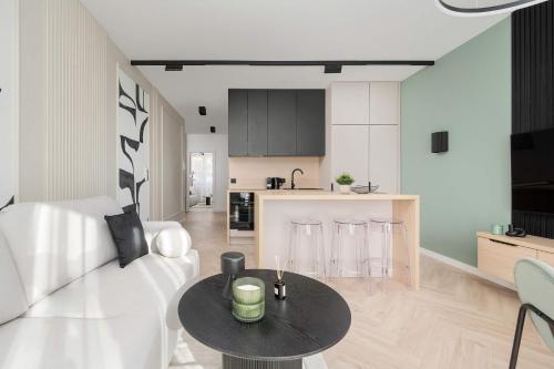Elegant Apartment with Parking near the Odra River by Renters Prestige, Breslau (Foto 9)