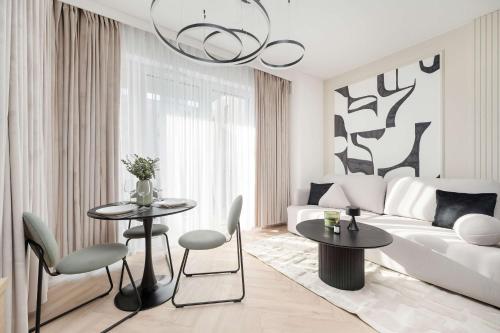 Elegant Apartment with Parking near the Odra River by Renters Prestige, Breslau (Foto 8)