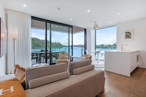 Luxe Waterfront Home with Bay Views and Carpark, Auckland (fotografie 3)