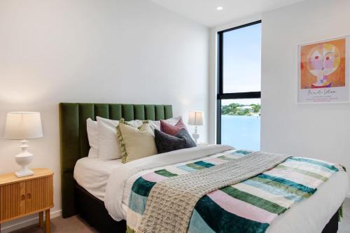 Luxe Waterfront Home with Bay Views and Carpark, Auckland (fotografie 5)