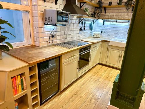 City Centre Loft Apartment, Manchester (photo 9)