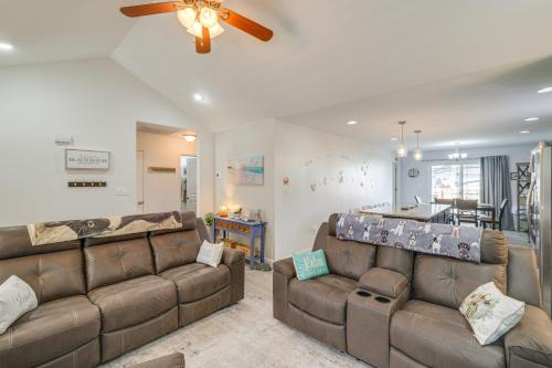 1 Mi to Colonial Beach Boardwalk Home with Fire Pit 1 Mi to Colonial Beach Boardwalk Home with Fire Pit