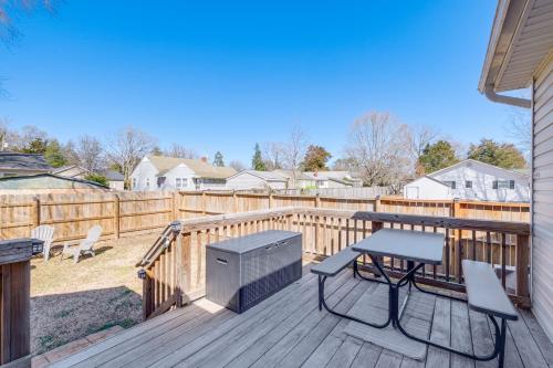 1 Mi to Colonial Beach Boardwalk Home with Fire Pit 1 Mi to Colonial Beach Boardwalk Home with Fire Pit