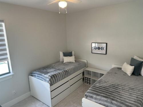 Three-Bedroom Villa image 10