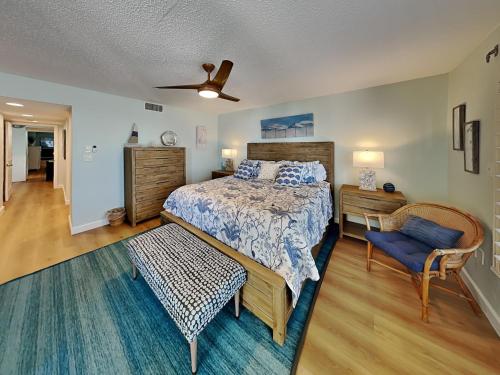Sand Dollar III 308 3 Bedrooms Pool Access WiFi Tennis Sleeps 6 - image 11