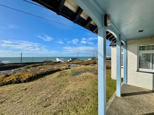 THE CREST- 4 BED SEA VIEW PROPERTY -TREARDDUR BAY in Trearddur