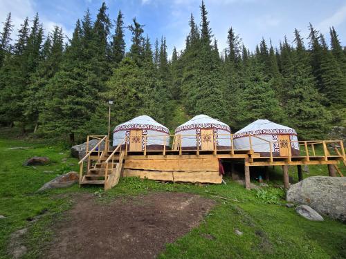 "Ethno Yurt Camp Argymak" Altyn Arashan in Teploklyuchenka