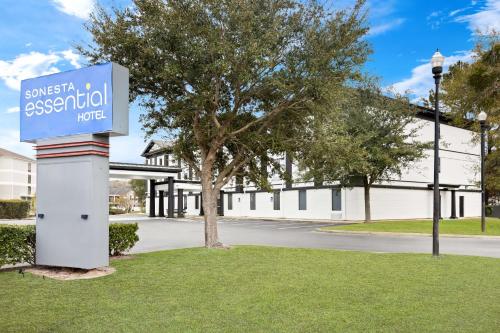 Sonesta Essential Savannah, Savannah