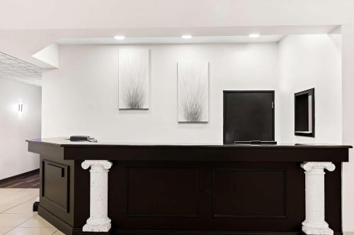 Sans Boutique Hotel & Suites - image 2