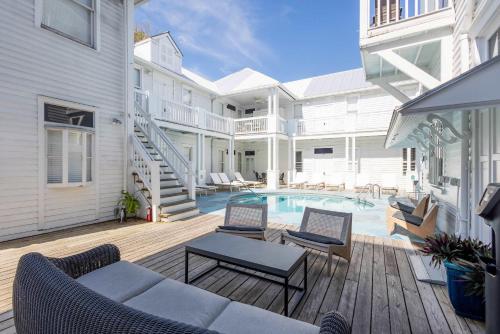 Classic King- Curry Mansion With Heated Pool! - Key West, FL