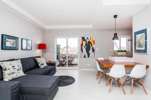 Bright Visconde Apartment - image 3