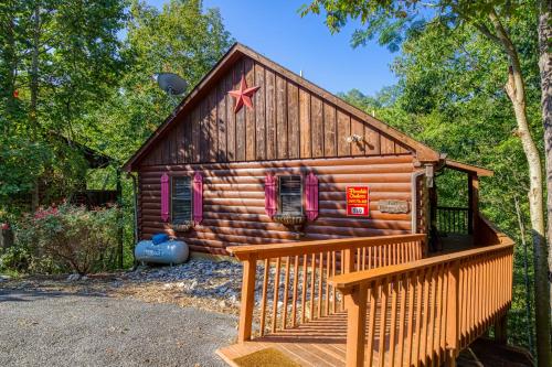 Just Hanging Out – Sevierville, TN
