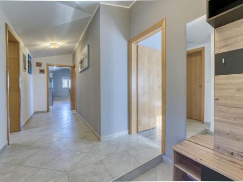 Apartment Ema-2 by Interhome in 洛夫蘭