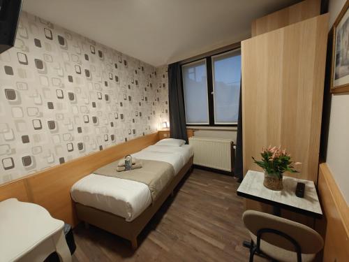 Hotel Tropicana - image 9