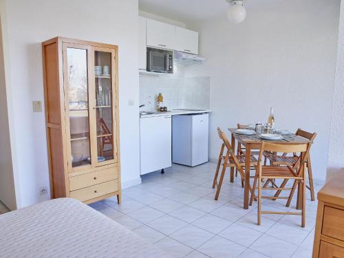 Studio Les Rives Latines-4 by Interhome in Le Bonfin