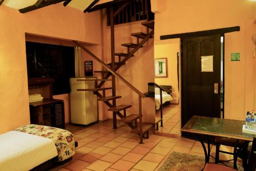 Basic Triple Room image 8