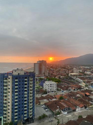 Lindo Apartamento Frente Mar in วีลาบัลเนียเรีย